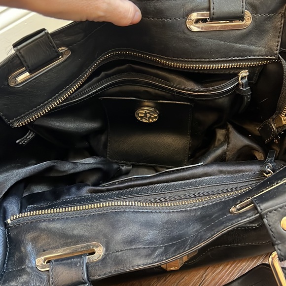 DKNY Black Leather Tote with Crossbody strap - Picture 5 of 9